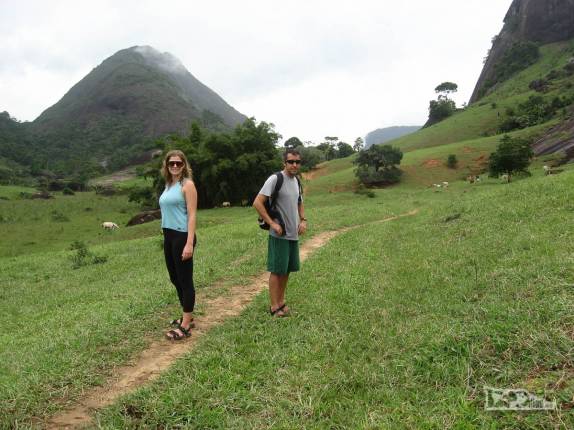 Caminhando e explorando a belíssima região de Pancas, nos Pontões Capixabas, noroeste do Espírito Santo (foto de Dez/2008)